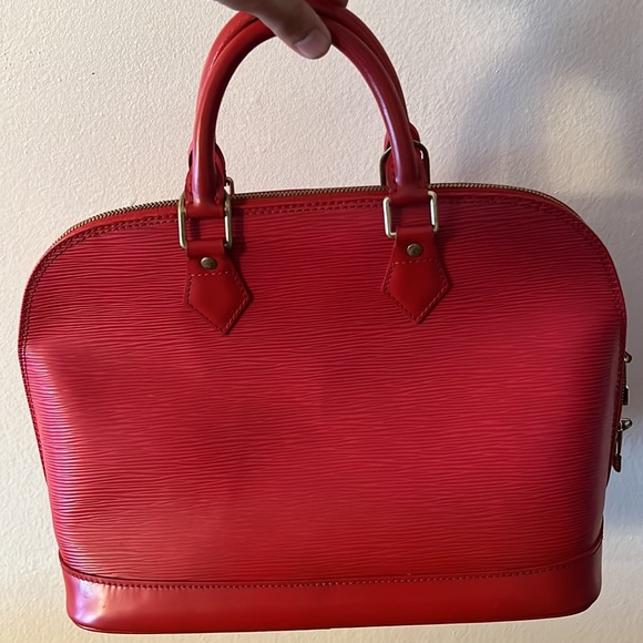 Louis Vuitton carmine Epi Alma Gm bag - Picture 4 of 11